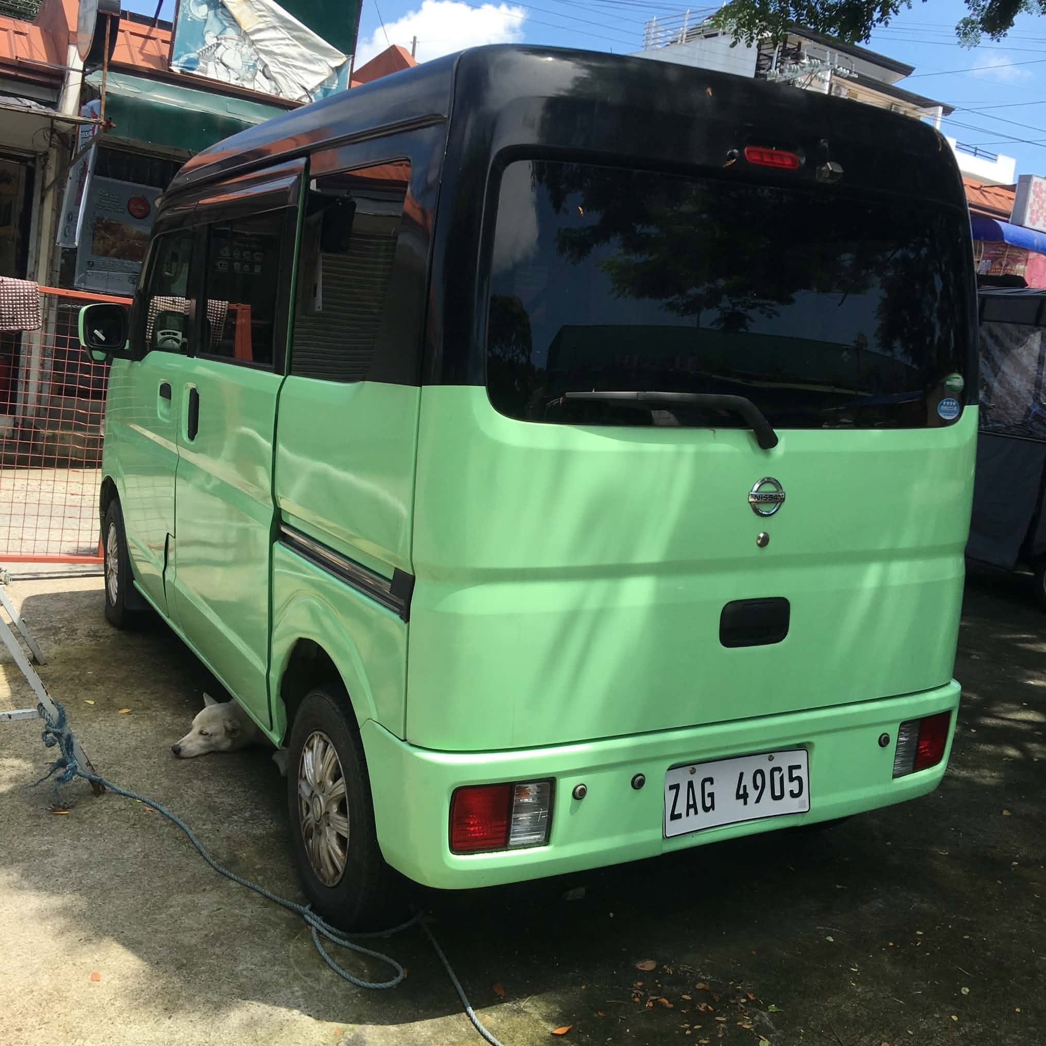 DA17 STRAIGHT SEATS vehicle photo 1